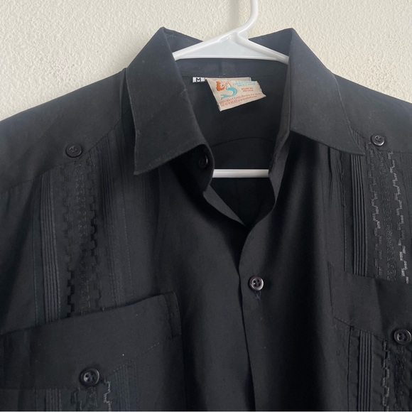 El Interior 4 Pocket Short Sleeve Hawaiian Button Down Shirt - Picture 3 of 6